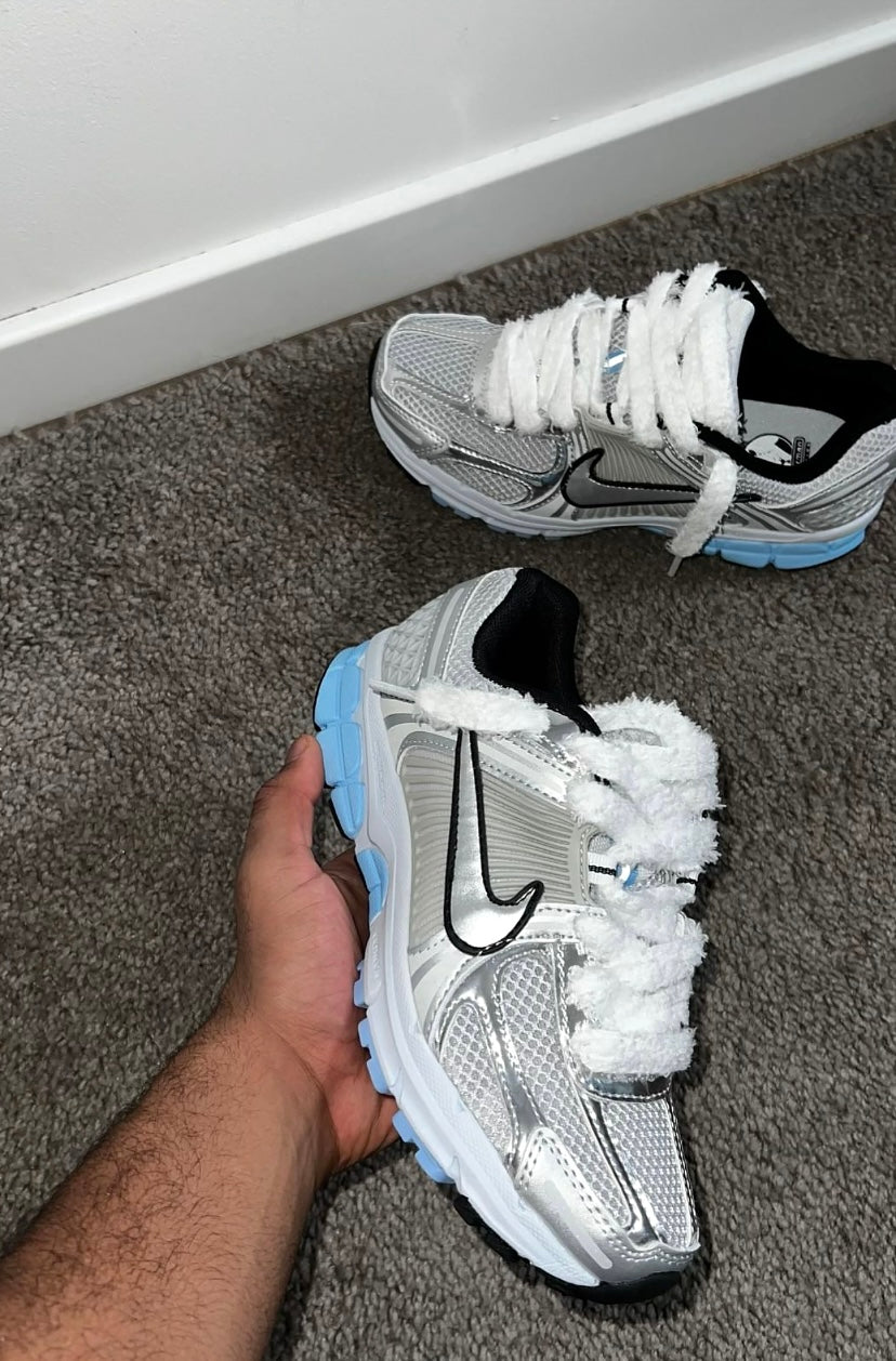 Vomero 5 grey and blue