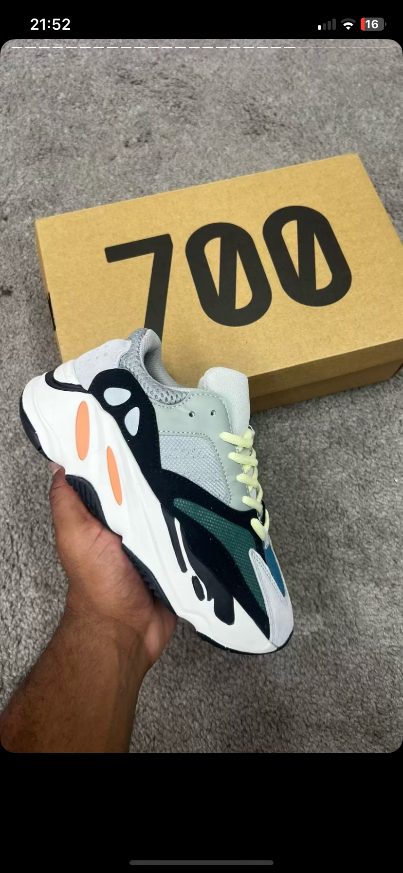 Yeezy 700 v1 wave runner White and grey