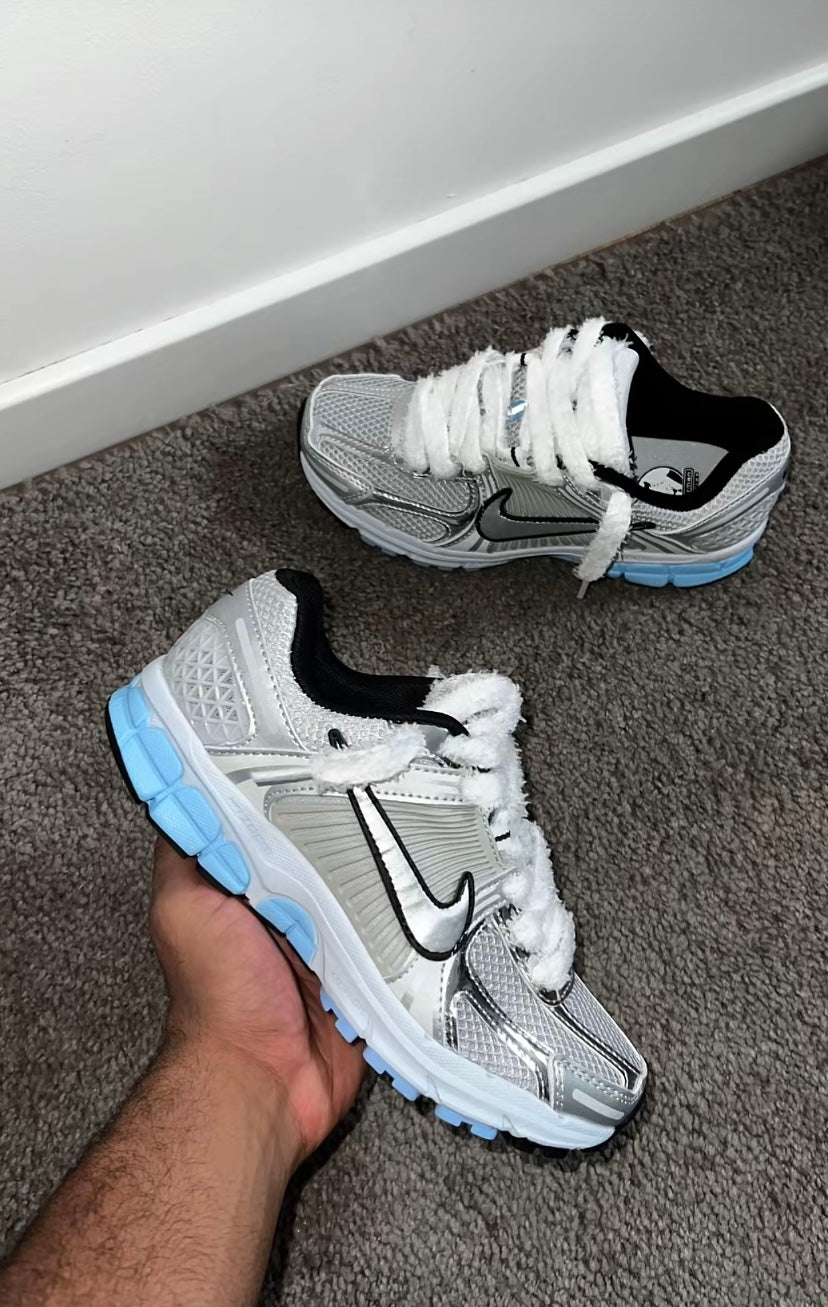 Vomero 5 grey and blue